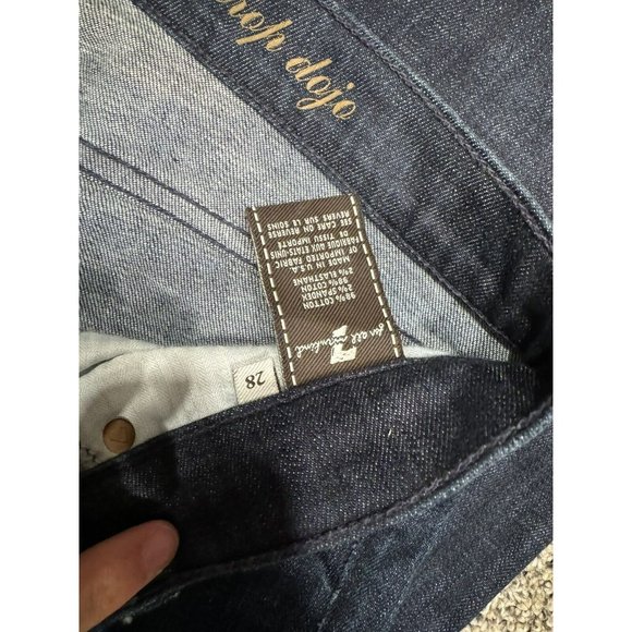 7 For All Mankind Dojo Crop Dark Wash Denim Size 28 EUC - Picture 6 of 9